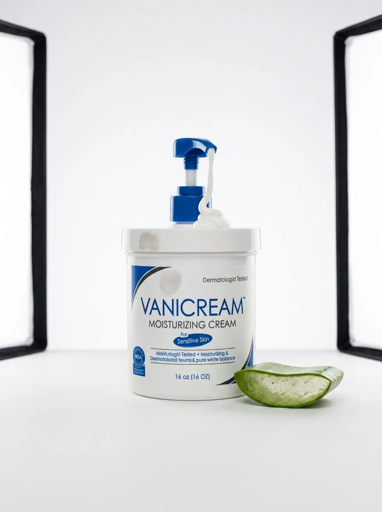 Vanicream Moisturizing Cream white pump jar dispensing thick cream on clean white background sensitive skin