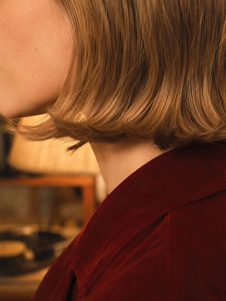 Close-up of a bob wave flip christmas hairstyle with curled ends